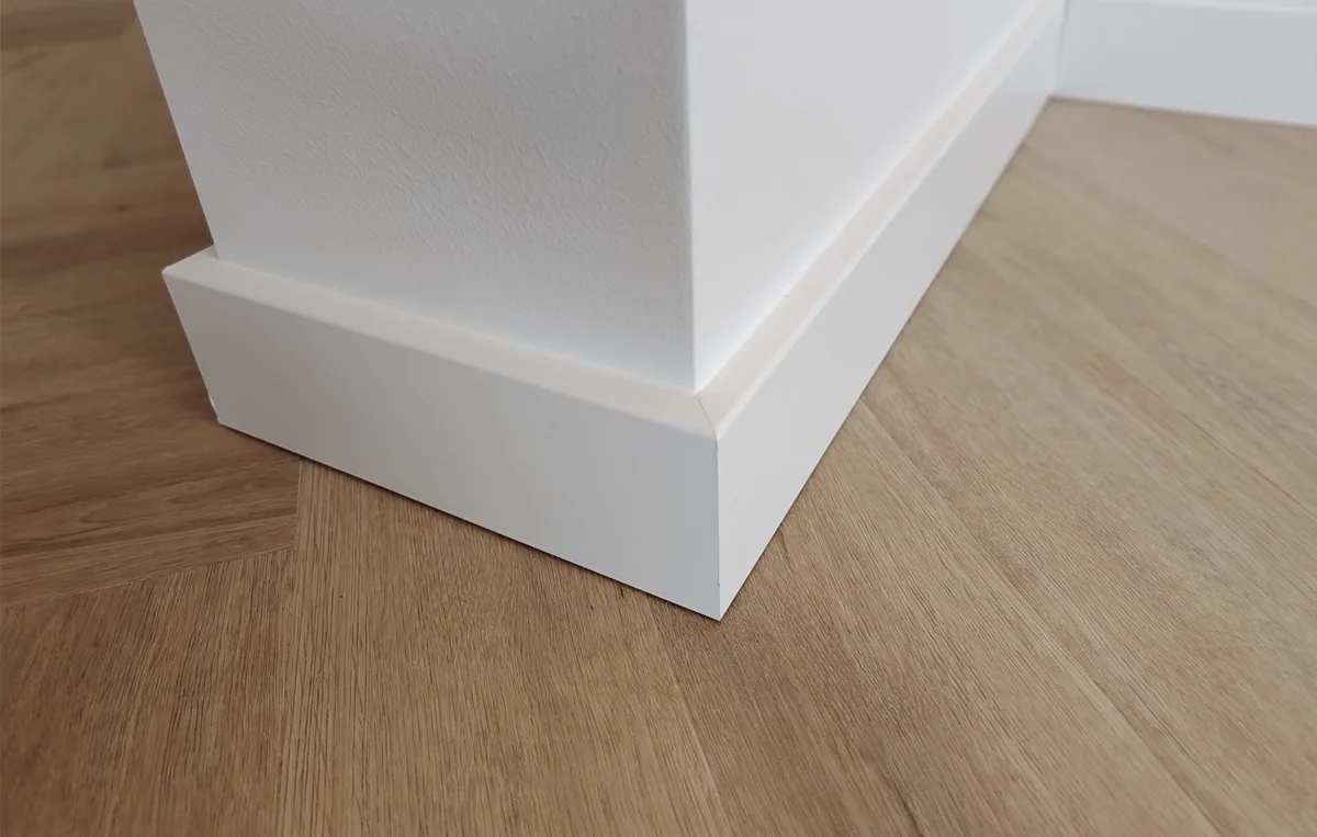 Grindų įrengimas Su Laminato Parketo Ir Vinilo Danga Pilnai Paruoštu Pagrindu Ir Profesionalia Apdaila