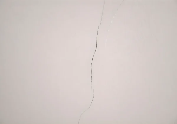 Kaip Atrodo Problema Realybėje: „vaikščiojimas“, Tuščiaviduris Garsas, įtrūkusios Siūlės